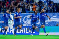 الهلال يهزم الأهلي في الكلاسيكو ويضيق الخناق على النصر المتصدر