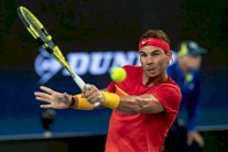 نادال يتحسن وديوكوفيتش يعاند المناخ لبلوغ ربع النهائي