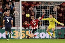 شيفيلد خامسا في يوم تمديد عقد مدربه وايلدر