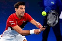 ديوكوفيتش يضع صربيا في نهائي كأس المحترفين لمواجهة إسبانيا