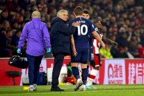 توتنهام يعلن غياب هاري كين لمدة 4 أشهر