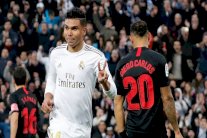 كاسيميرو يعوّض غيابات ريال مدريد ويمنحه صدارة مؤقتة