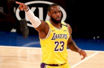 جيمس يقترب من تجاوز براينت في قائمة الأكثر تسجيلا