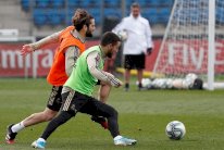 هازارد يشارك في أول حصة تدريبية بعد شهرين من الإصابة