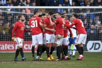 يونايتد في رحلة شاقة ضد جاره سيتي وفيلا لاقصاء ليستر