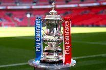 تشلسي ينتظر ليفربول وروني قد يواجه مانشستر يونايتد