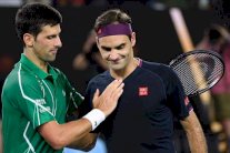 ديوكوفيتش يقهر فيدرر ويبلغ النهائي الثامن في ملبورن