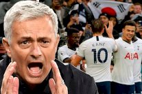ثورة مورينيو الفنية تقرب توتنهام من التأهل لدوري أبطال أوروبا 
