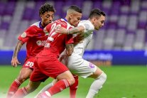 العين والشارقة يفشلان في زيادة الضغط على شباب الأهلي