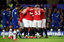 يونايتد يسقِط تشلسي ويقلص الفارق مع المركز الرابع