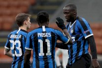 إنتر يتأهل دون جمهوره وأولمبياكوس يقصي أرسنال في الوقت القاتل