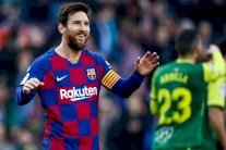 ميسي لقيادة برشلونة أمام نابولي ولامبارد بذكريات 2012 أمام بايرن