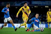 برشلونة يعود من نابولي بالتعادل وبايرن يكتسح تشلسي