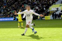 ليون يواصل صحوته وليل يهزم نانت في الدوري الفرنسي