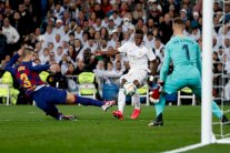 ريال مدريد يحسم الكلاسيكو ويستعيد صدارة الليغا من برشلونة