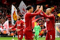 ليفربول يخرج من دوامة الهزائم وأرسنال يصعد بثبات