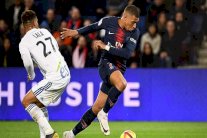 فيروس كورونا يرجئ مباراة سان جرمان وستراسبورغ