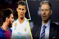 فان باستن: من يقول إن رونالدو أفضل من ميسي لا يفقه شيئا