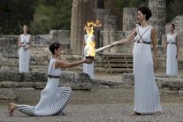 مراسم إيقاد الشعلة الأولمبية في أثينا بدون جمهور بسبب كورونا