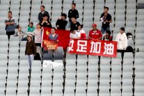 فيروس كورونا يطارد الفرق الصينية ويعيدها الى بلد فرَّت منه