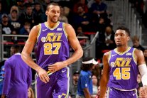 شفاء لاعبين من يوتا جاز أصيبا بفيروس كورونا