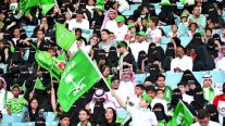 الملاعب السعودية تستعيد جماهيرها