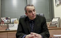 أول حاخام في الكنيست يتحدى احتكار اليهود المتشددين