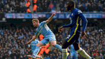 بطولة إنكلترا: مانشستر سيتي نحو الاحتفاظ بلقبه بفوزه على مطارده تشلسي