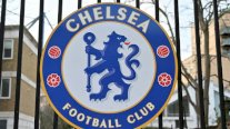 العقوبات على تشلسي تعيد طرح تساؤلات حيال مصادر تمويل الأندية