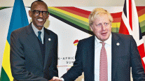 جونسون يبحث مع الأمير تشارلز ترحيل اللاجئين لرواندا 