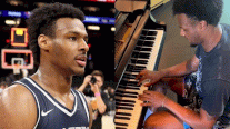 نجل نجم كرة السلة ليبرون جيمس يعزف على البيانو بعد مغادرته المستشفى