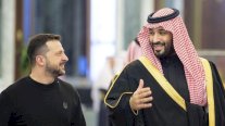 محمد بن سلمان يؤكد لزيلينسكي دعم السعودية لحل الأزمة الأوكرانية