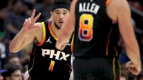 دوري أن بي ايه: بوكر يقود فينيكس إلى تخطّي بيليكانز بتسجيل 52 نقطة