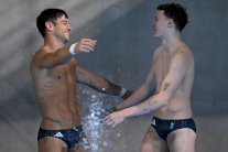 البطل الأولمبي السابق توم دايلي يعلن اعتزاله من رياضة الغطس