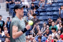 فلاشينغ ميدوز: سينر ومدفيديف وشفيونتيك وباوليني وبيغولا إلى ثمن النهائي