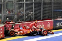 جائزة سنغافورة الكبرى: نوريس ينطلق من المركز الأول وحادث قوي لساينس