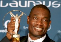 وفاة نجم كرة السلة السابق ديكيمبي موتومبو عن 58 عاما