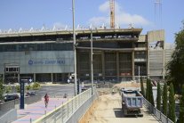 برشلونة يأمل العودة إلى