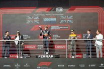 جائزة الولايات المتحدة: فيرستابن للعودة إلى سكة الانتصارات على وقع تهديد نوريس