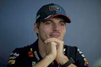 فيرستابن يؤكد لفرانس برس نيته البقاء في ريد بول ..