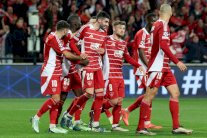 دوري أبطال أوروبا: بريست يواصل انطلاقته التاريخية بفرض التعادل على ليفركوزن