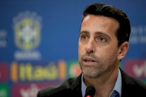 إيدو يستقيل من منصبه كمدير رياضي لأرسنال