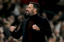 بطولة انكلترا: فان نيستلروي يأمل ان تعود