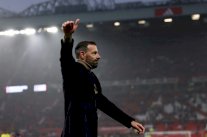 بطولة إنكلترا: الهولندي فان نيستلروي مدربا جديدا لليستر سيتي