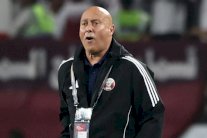 الاتحاد القطري يقيل مدربه