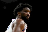 دوري أن بي ايه: تغريم النجم جويل إمبيد 75 ألف دولا بسبب 