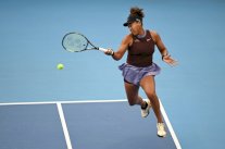 دورة أوكلاند: أوساكا تستهل مشوارها بفوز صعب