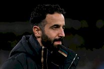 بطولة إنكلترا: ليفربول المتصدر لتعميق جراح غريمه مانشستر يونايتد