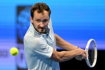 دورة الدوحة: مدفيديف يُقصي حامل اللقب خاتشانوف