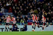 بطولة إنكلترا: برنتفورد يعمّق جراح ليستر سيتي برباعية